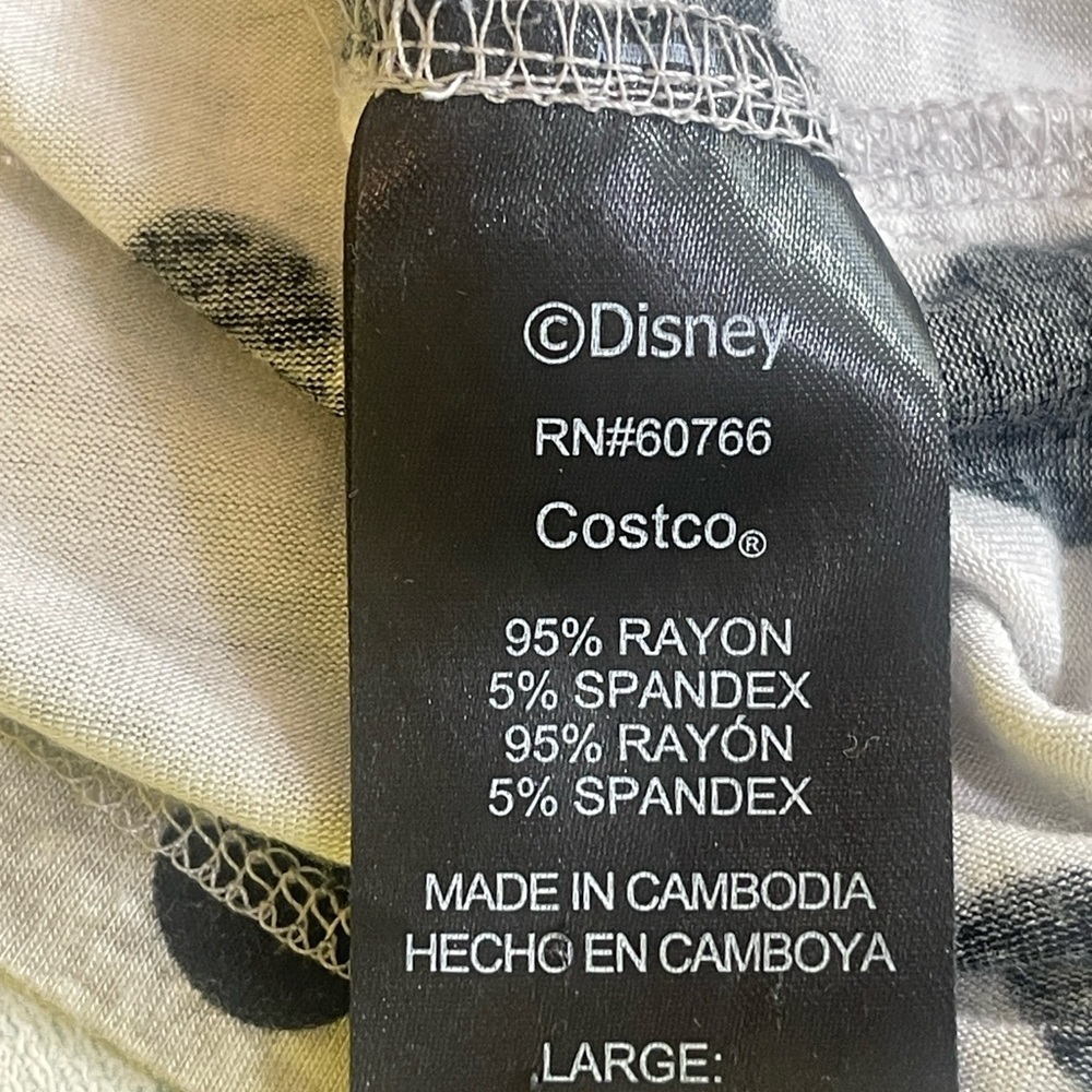 Disney Mickey Mouse One Pocket T-Shirt Large - Picture 7 of 8